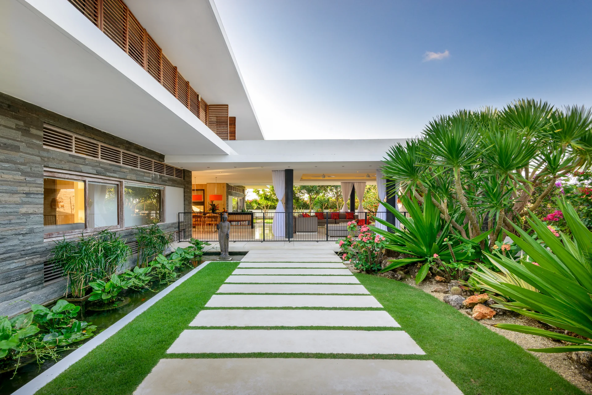 Villa Aurora — project gallery image 02, Beni Sabara architect