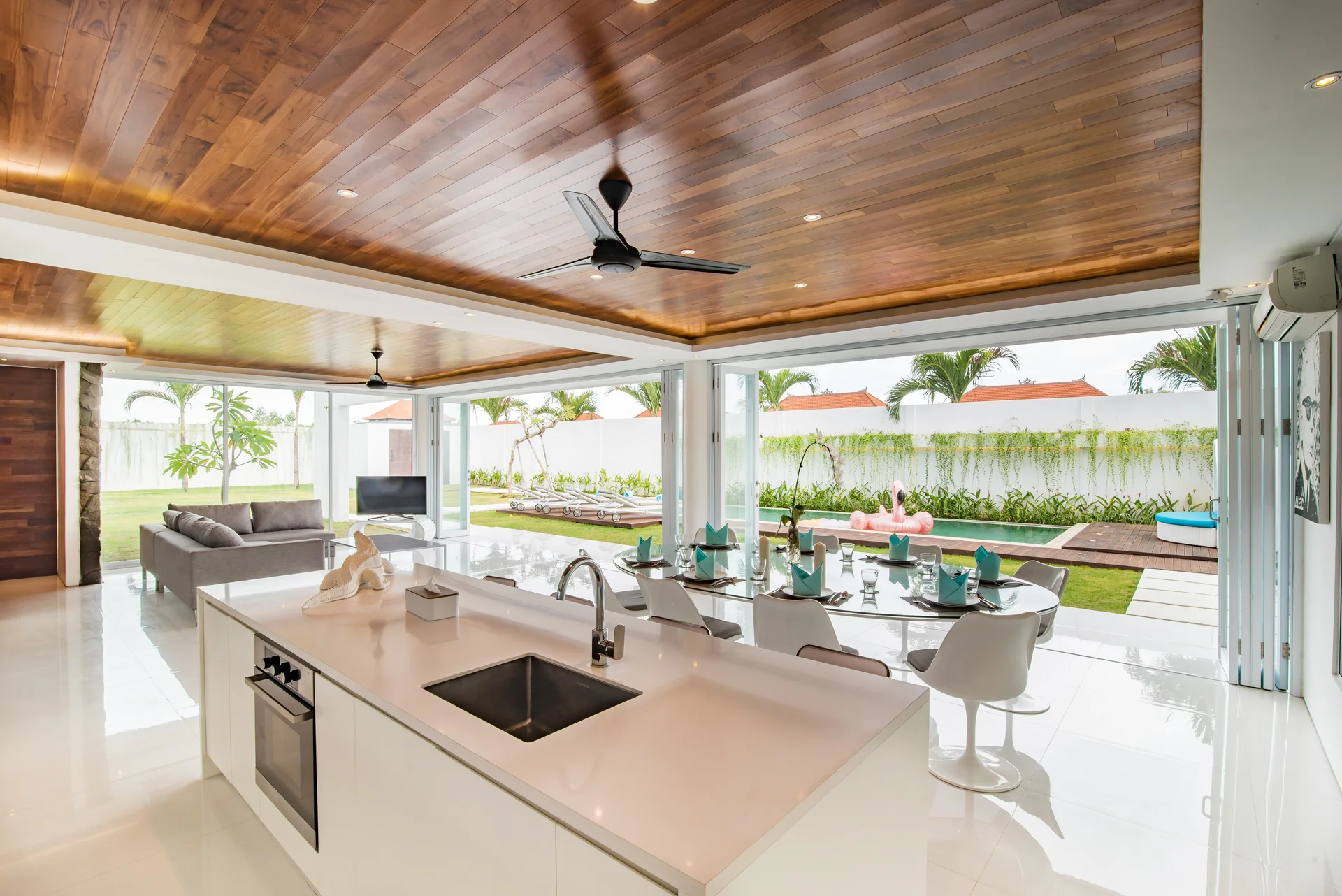 Villa Kamag — project gallery image 03, Beni Sabara architect
